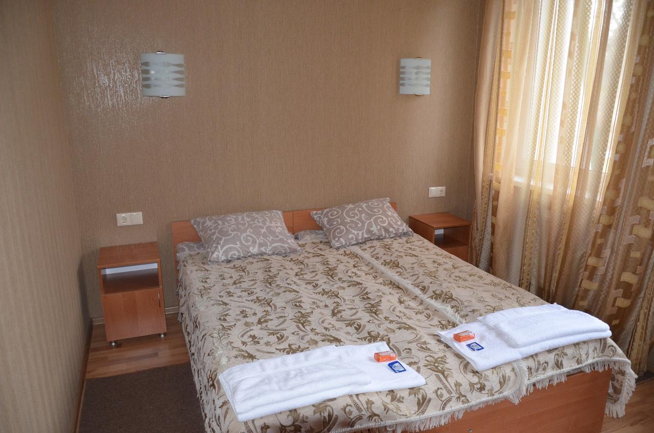 Atlant Hotel Ostroh ห้อง รูปภาพ