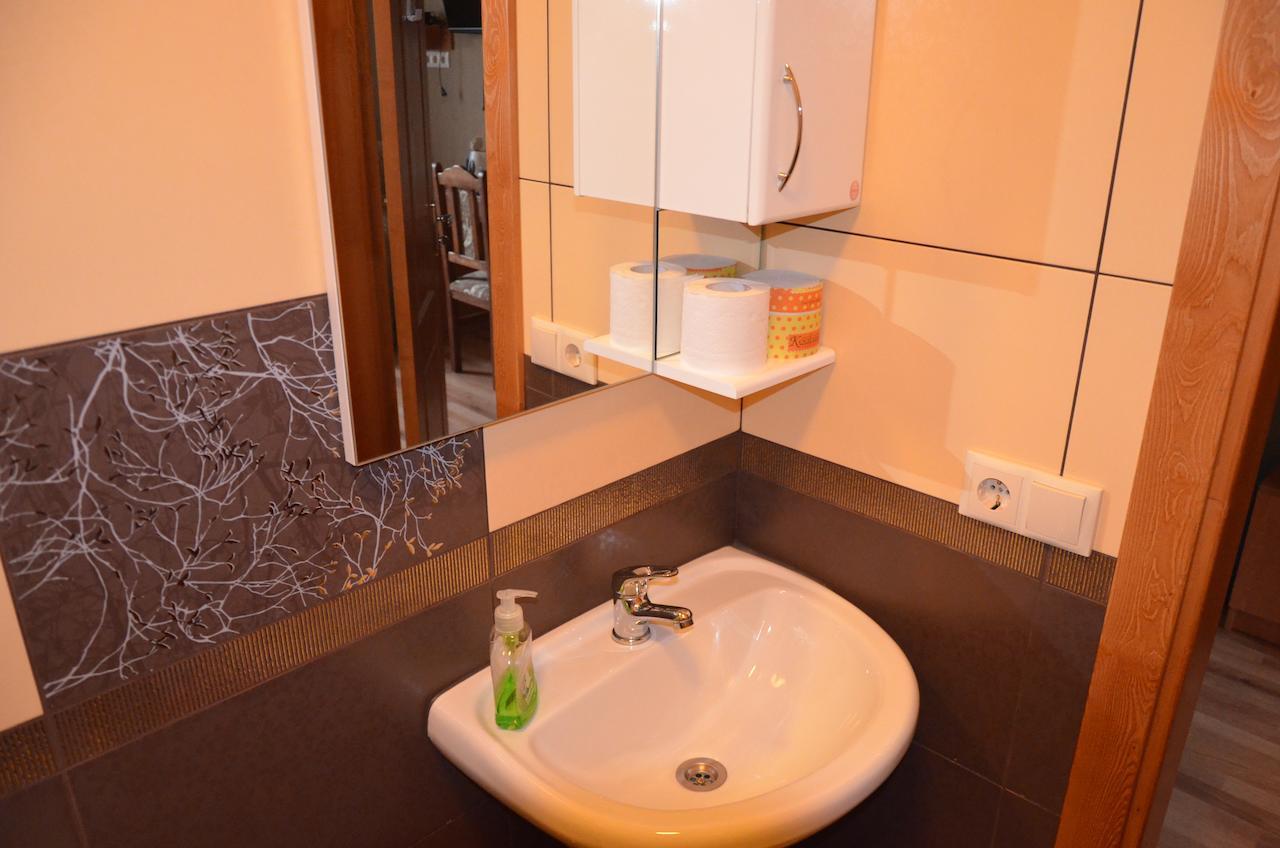 Atlant Hotel Ostroh ภายนอก รูปภาพ